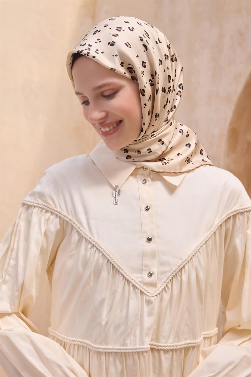 {URUNSEO_TITLE} | BELLI | BELLİ İPEK EŞARP | BELLİ LEOPAR DESEN İPEK EŞARP 4126D TWILL - 37