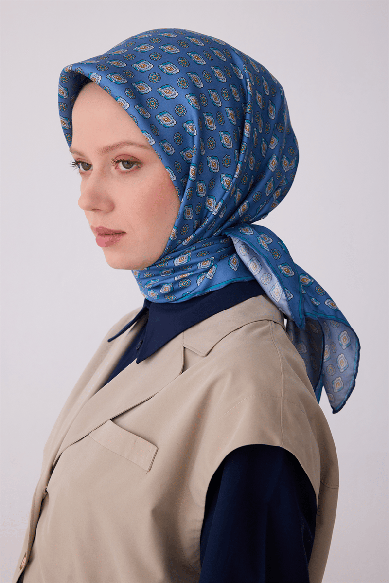 Belli Mavi Etnik Desen %100 Twill İpek Eşarp 4308-82
