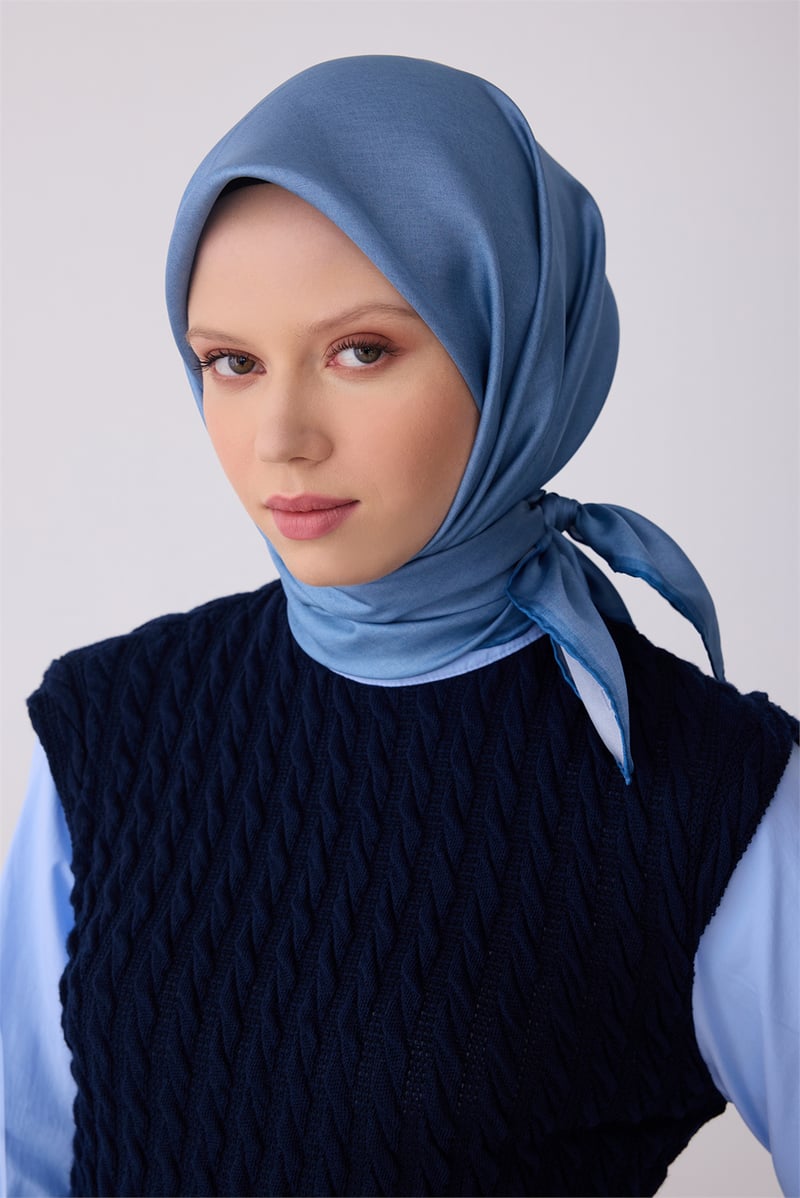 Belli Mavi Klasik Desen %100 Twill İpek Eşarp 4305-81