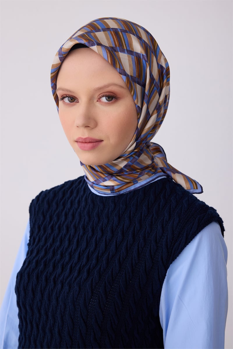 Belli Mor Geometrik Desen %100 Twill İpek Eşarp 4302-32