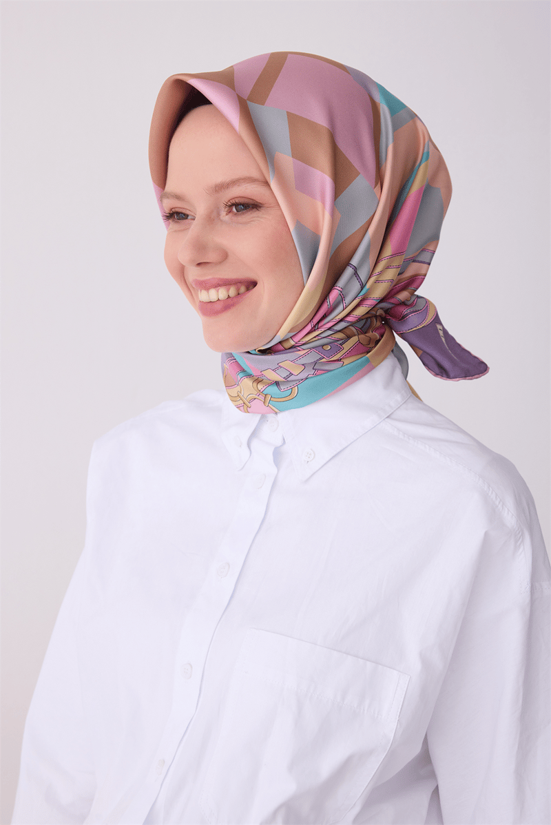 Belli Pembe Obje Desen %100 Twill İpek Eşarp 4300-84