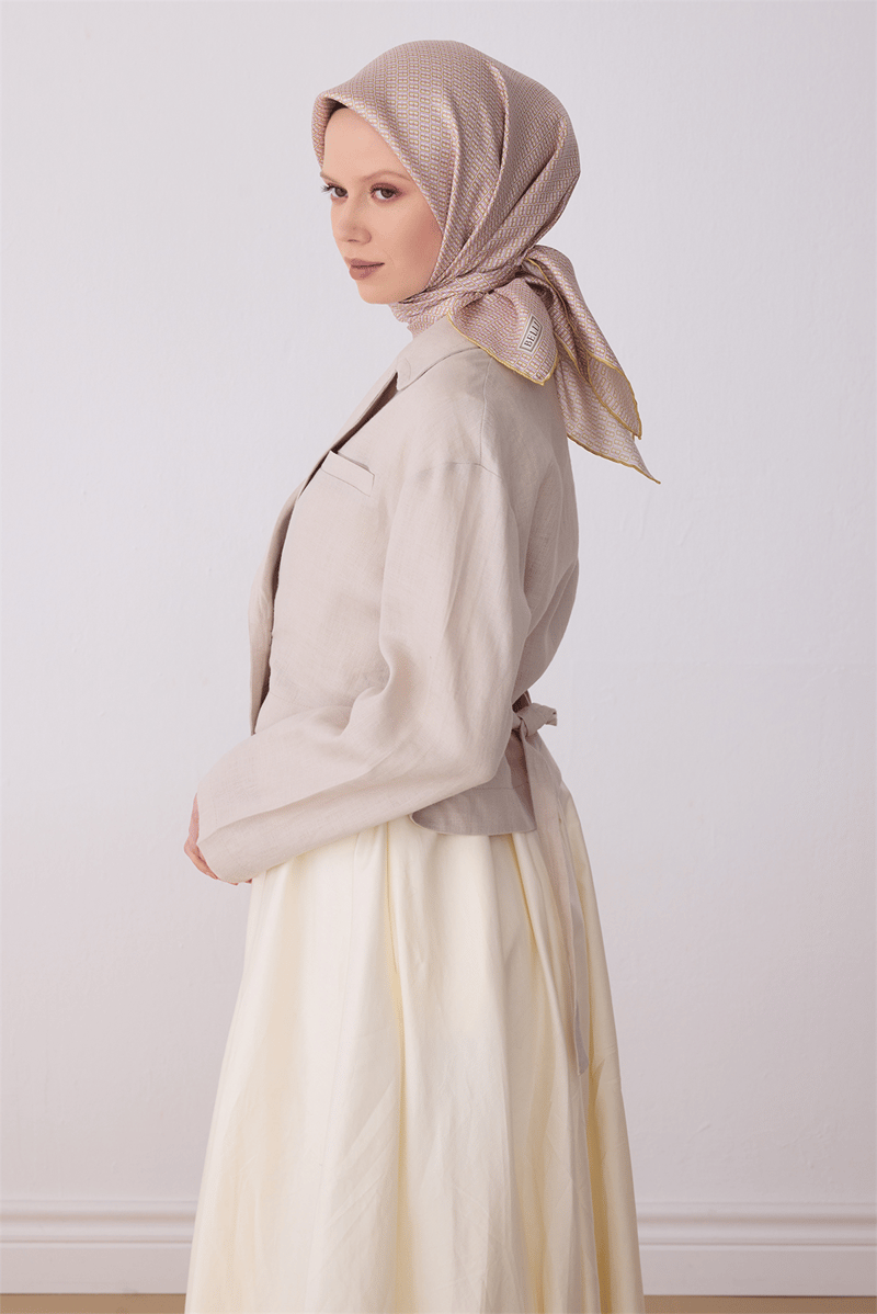 Belli Sarı Monogram Desen %100 Twill İpek Eşarp 4321-04