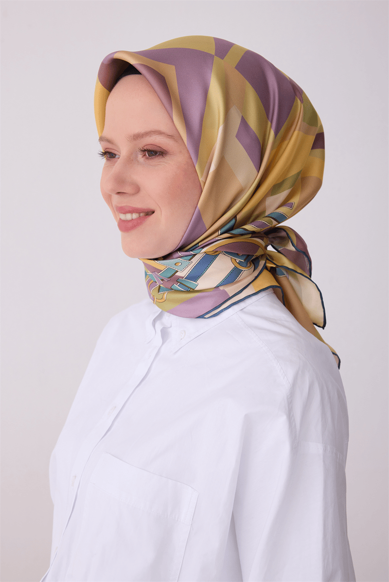 Belli Sarı Obje Desen %100 Twill İpek Eşarp 4300-36