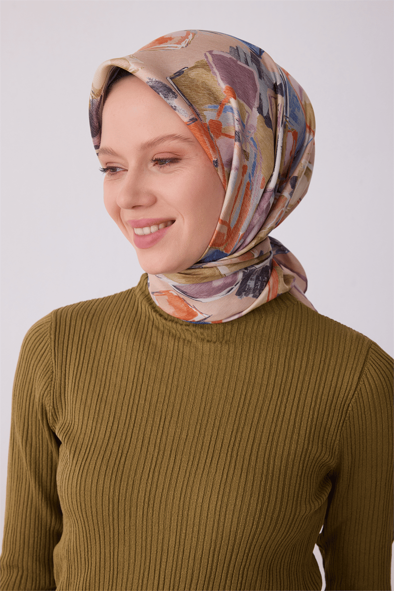 Belli Sarı Soyut Desen %100 Twill İpek Eşarp 4310-82