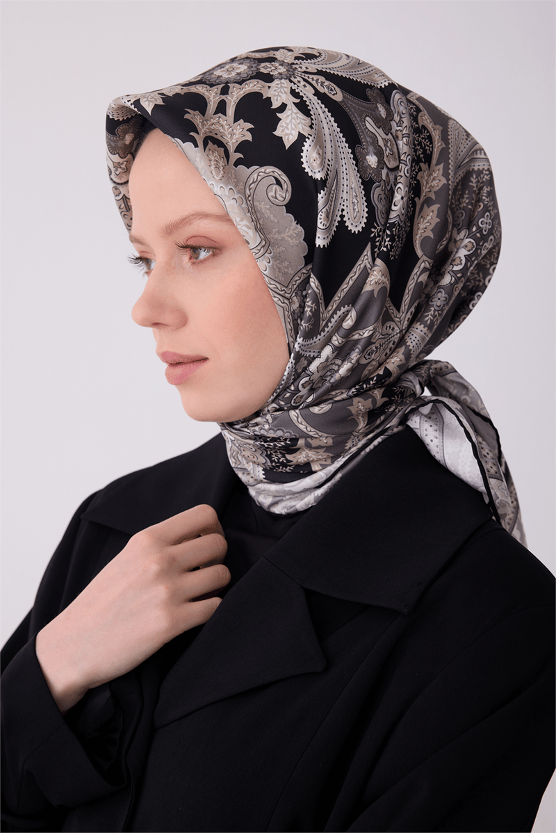 Belli Siyah Etnik Desen %100 Twill İpek Eşarp 4304-06
