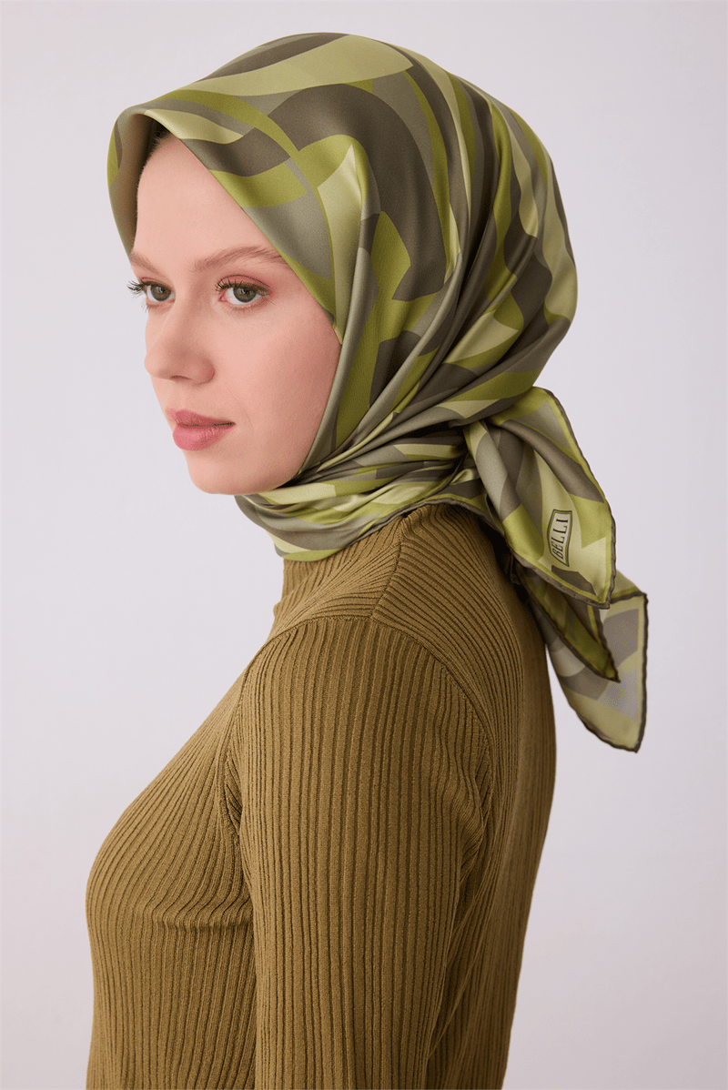 Belli Yeşil Geometrik Desen %100 Twill İpek Eşarp 4327-86