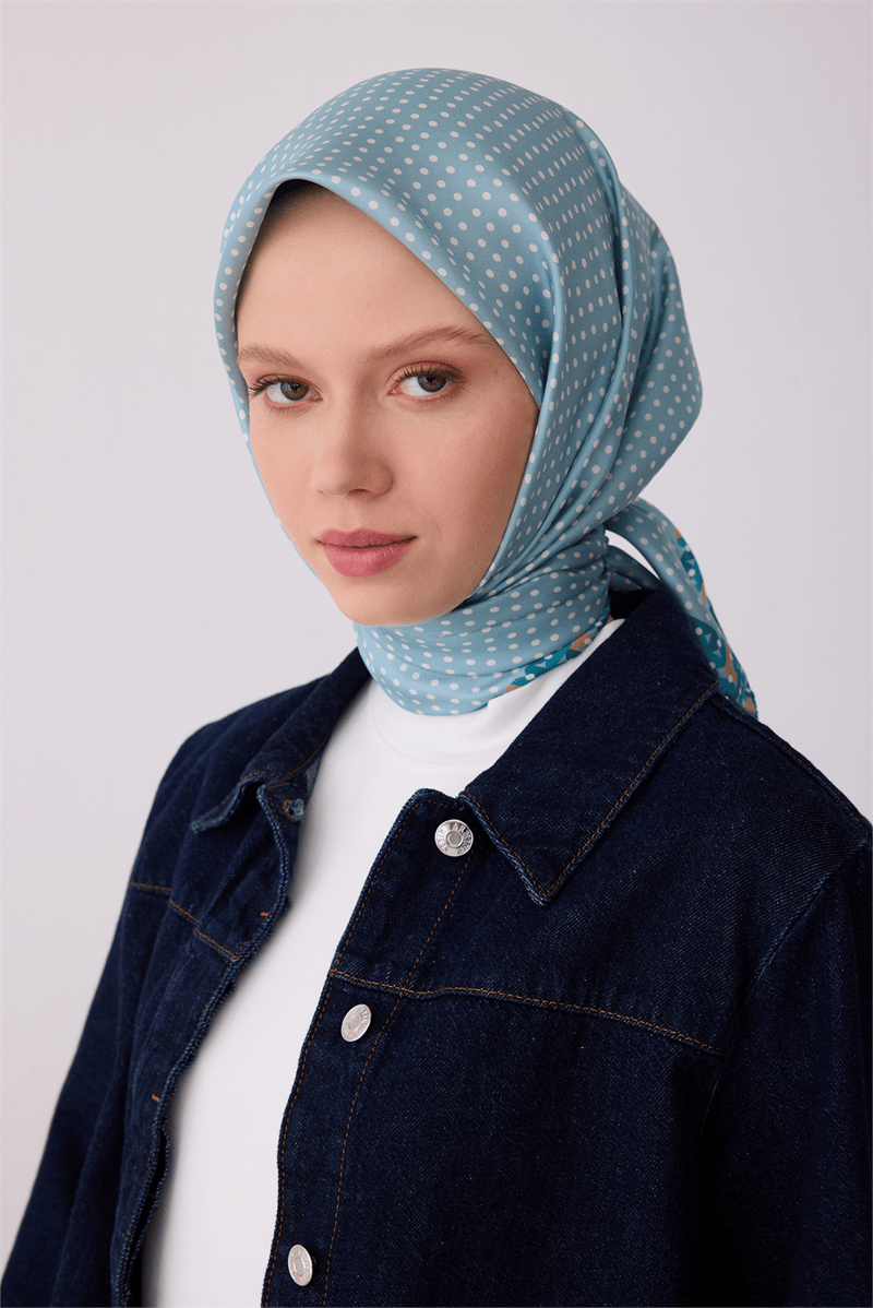 Belli Yeşil Klasik Desen %100 Twill İpek Eşarp 4326-54