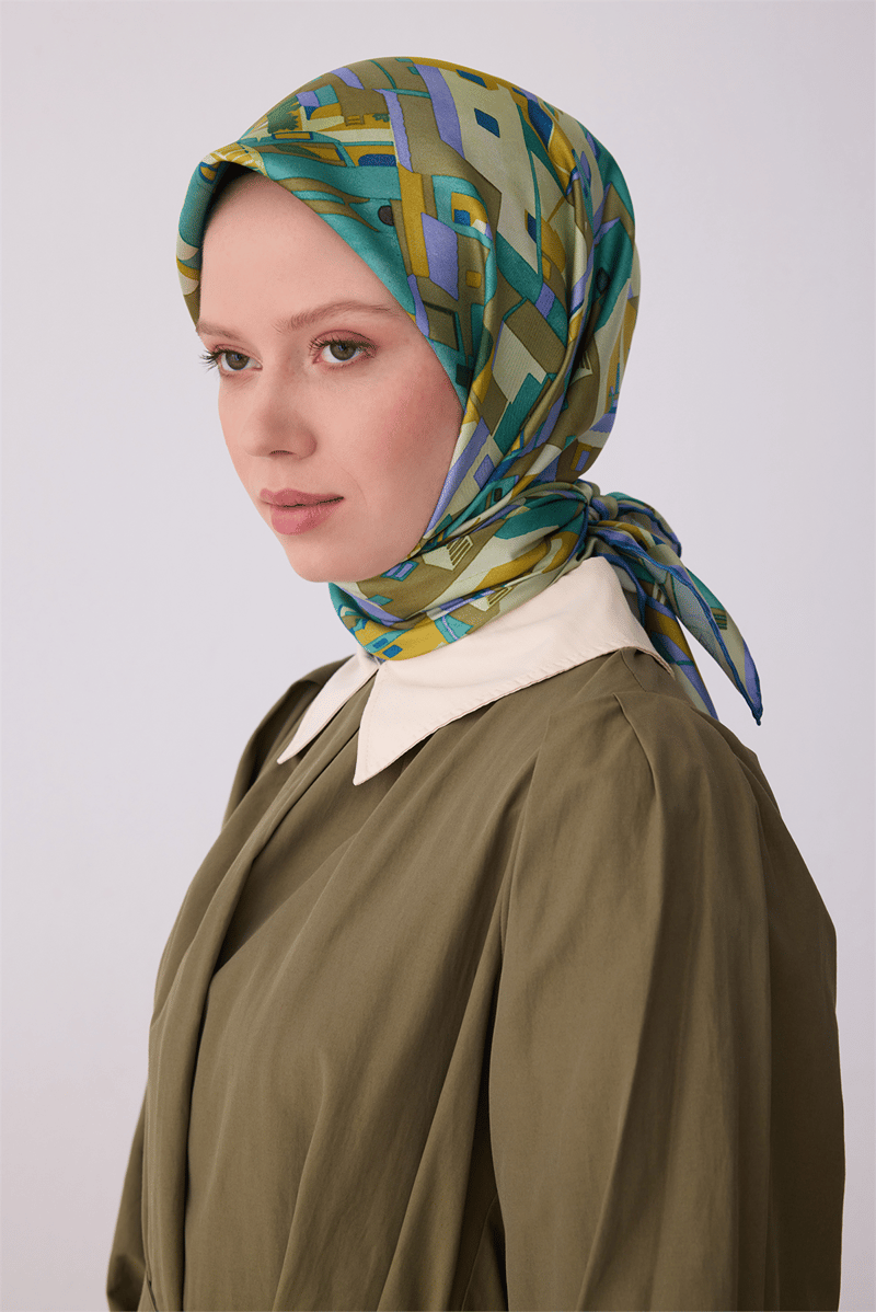Belli Yeşil Obje Desen %100 Twill İpek Eşarp 4307-03