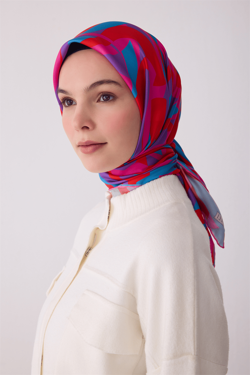 Çok Renkli Geometrik Desen %100 Twill İpek Eşarp 4327-20