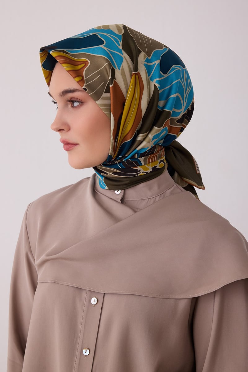 Haki Çiçek Deseni %100 Twill İpek Eşarp 4413-52