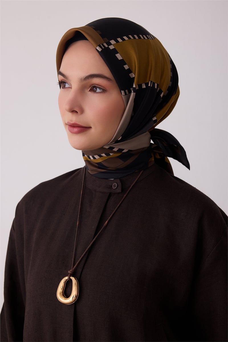 Kahverengi Geometrik Desen %100 Twill İpek Eşarp 4419-55