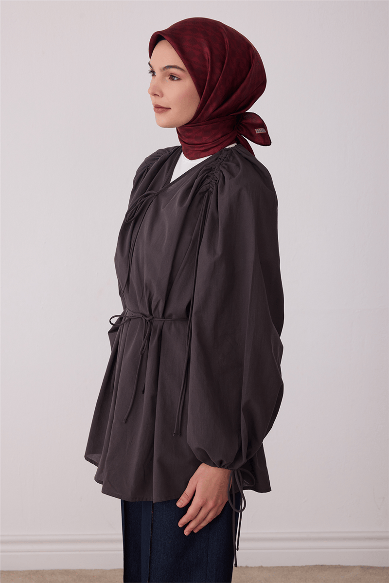 Kırmızı Geometrik Desen %100 Twill İpek Eşarp 4425-52