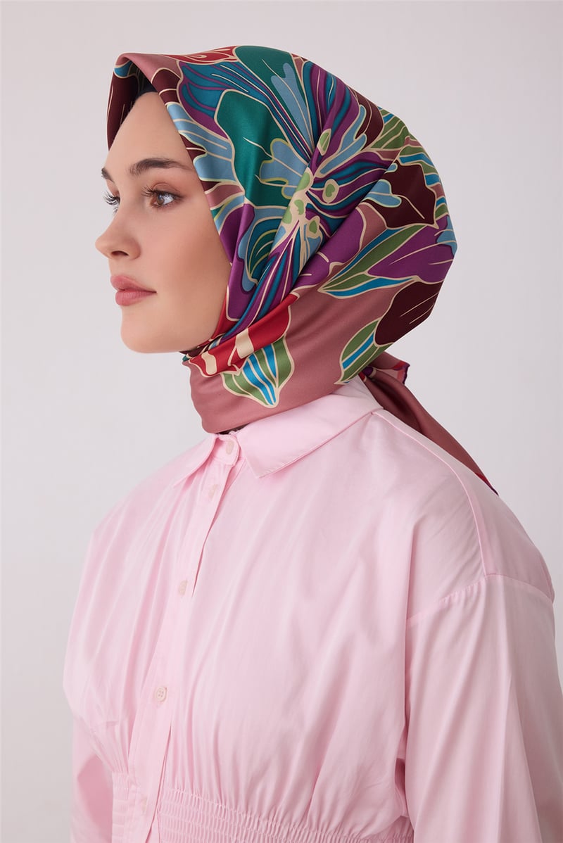 Pembe Çiçek Deseni %100 Twill İpek Eşarp 4413-82