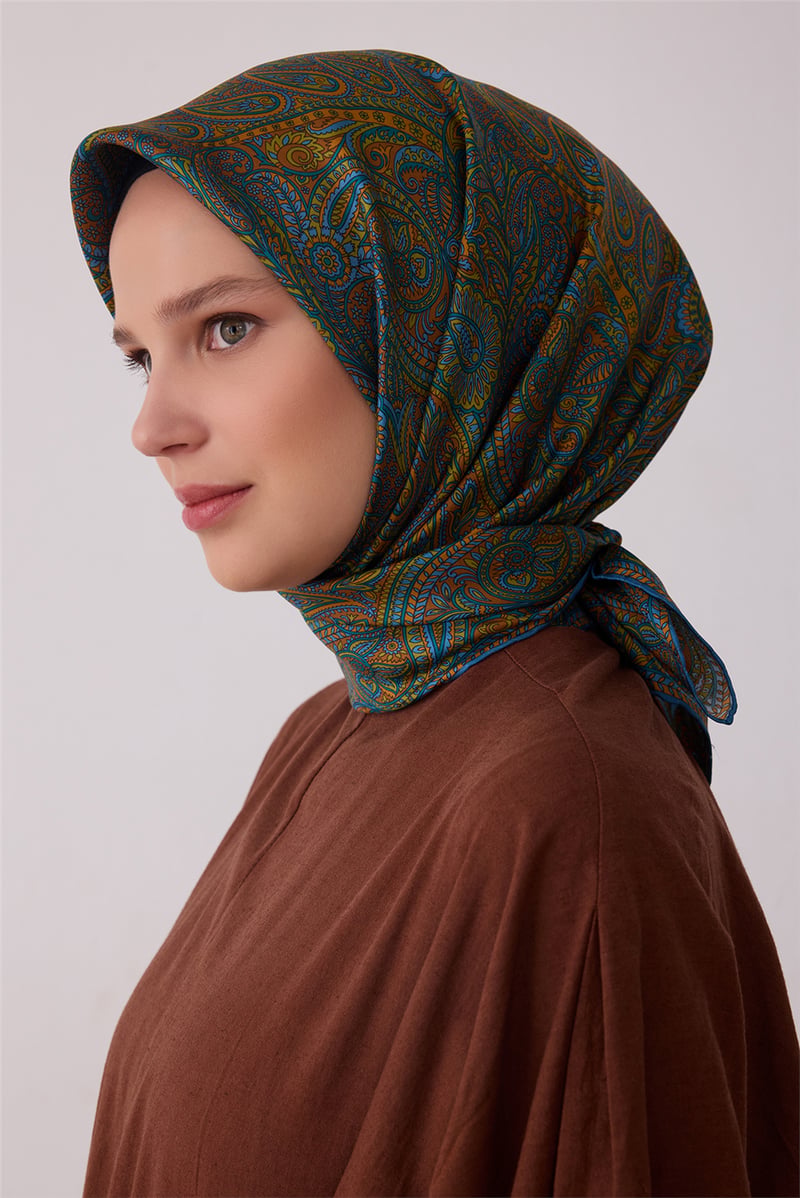 Yeşil Etnik Desen %100 Twill İpek Eşarp 4404-04