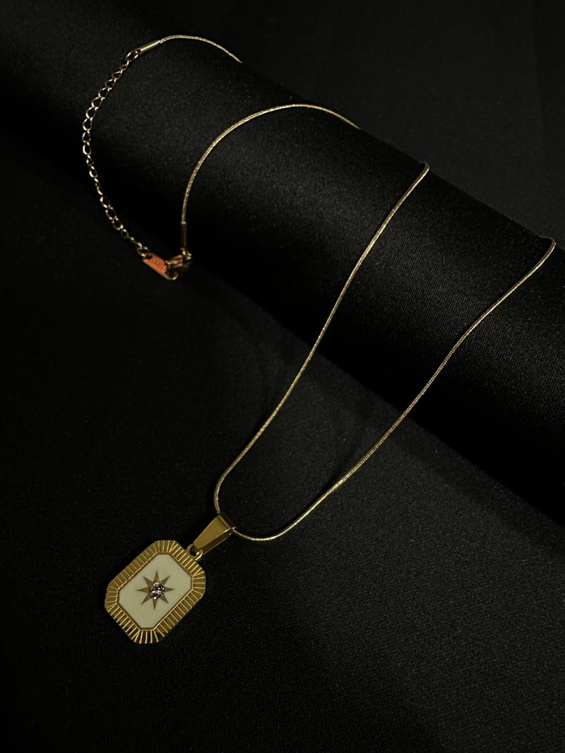 Paslanmaz Çelik Kolye