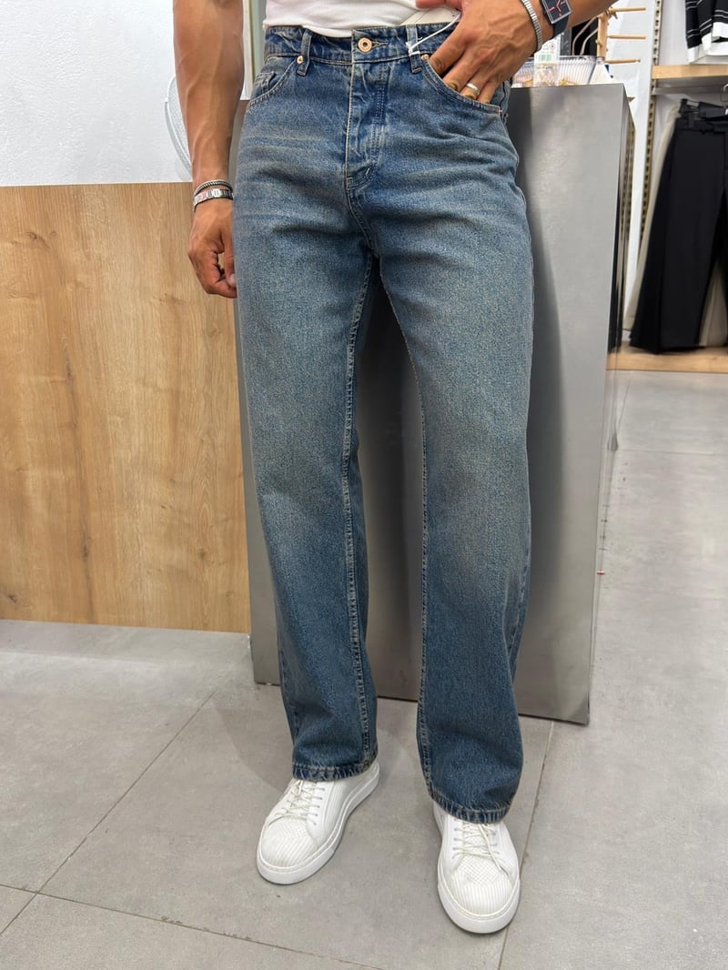 We11 Regular Jean