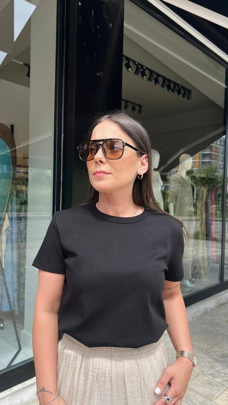 Siyah Bisiklet Yaka Basic Tshirt