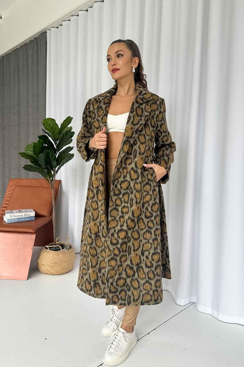 Leopar Desenli Uzun Kadın Mont
