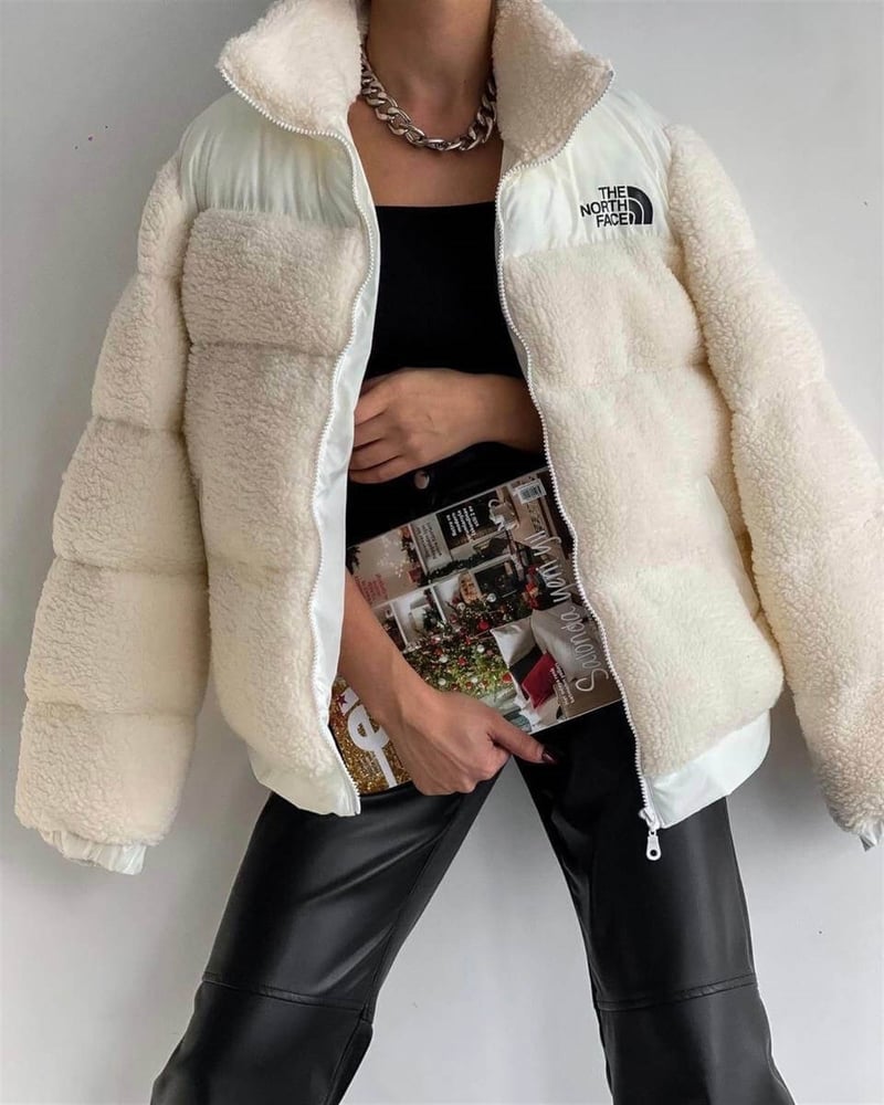 TNF Peluş Detay Şişme Mont