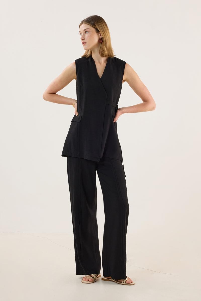 Biye Detaylı Yelek Siyah