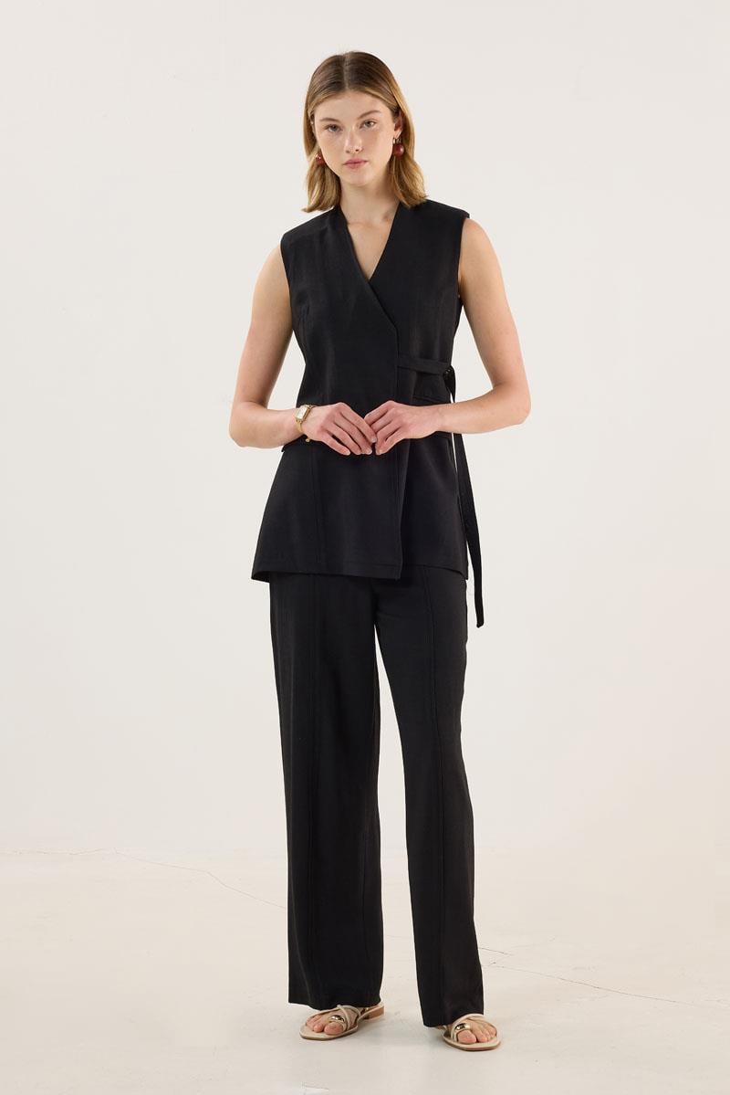 Biye Detaylı Yelek Siyah