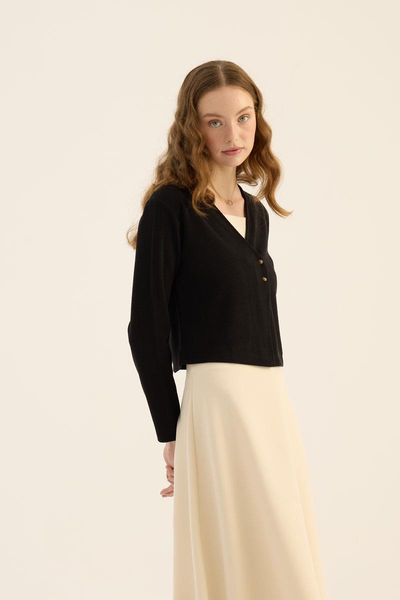 Çapraz Düğmeli Kısa Hırka