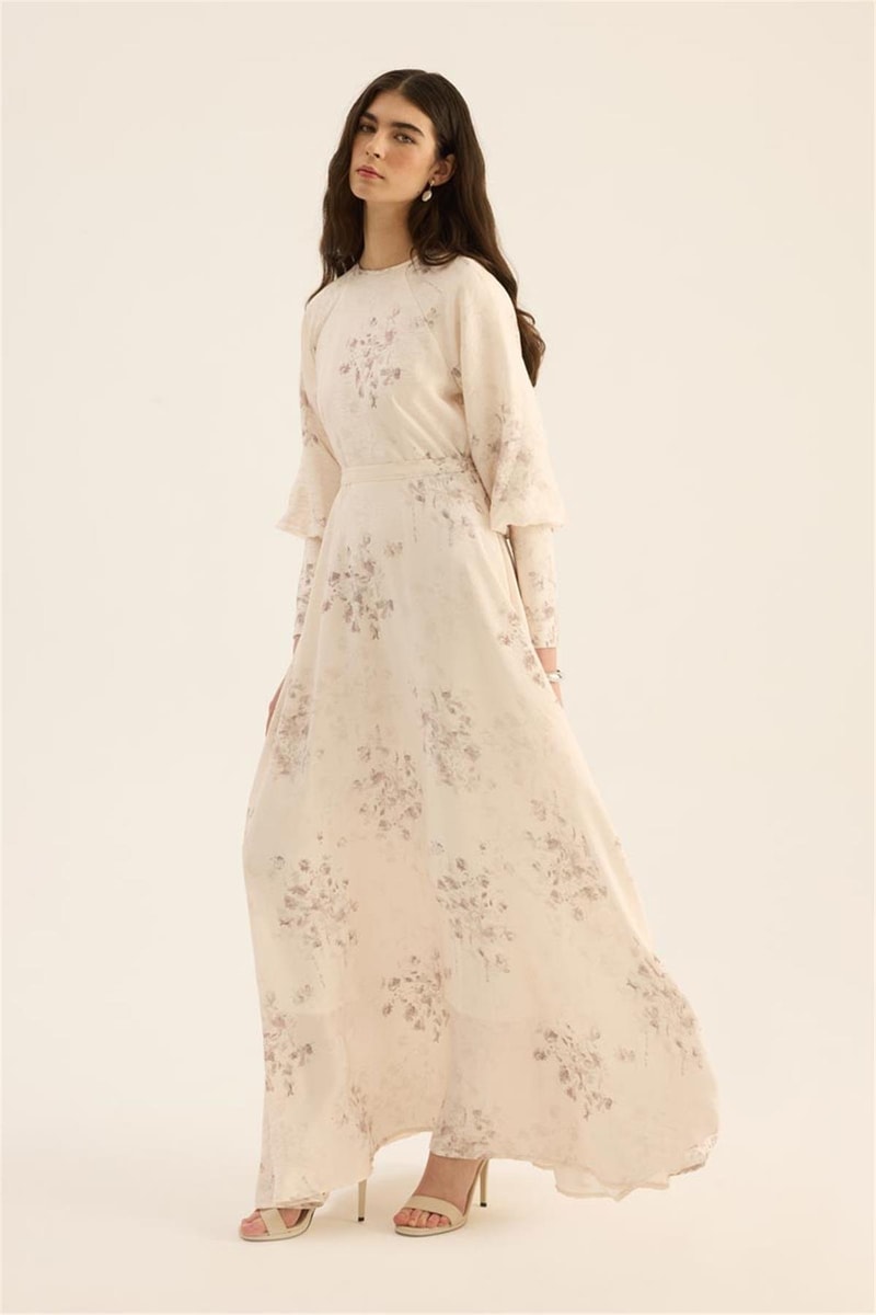 Geniş Manşetli Gece Elbisesi Krem