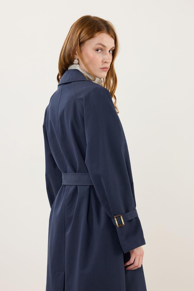 Kemik Tokalı Trençkot Lacivert