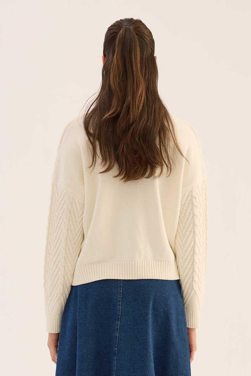 Kısa Verev Motifli Kazak