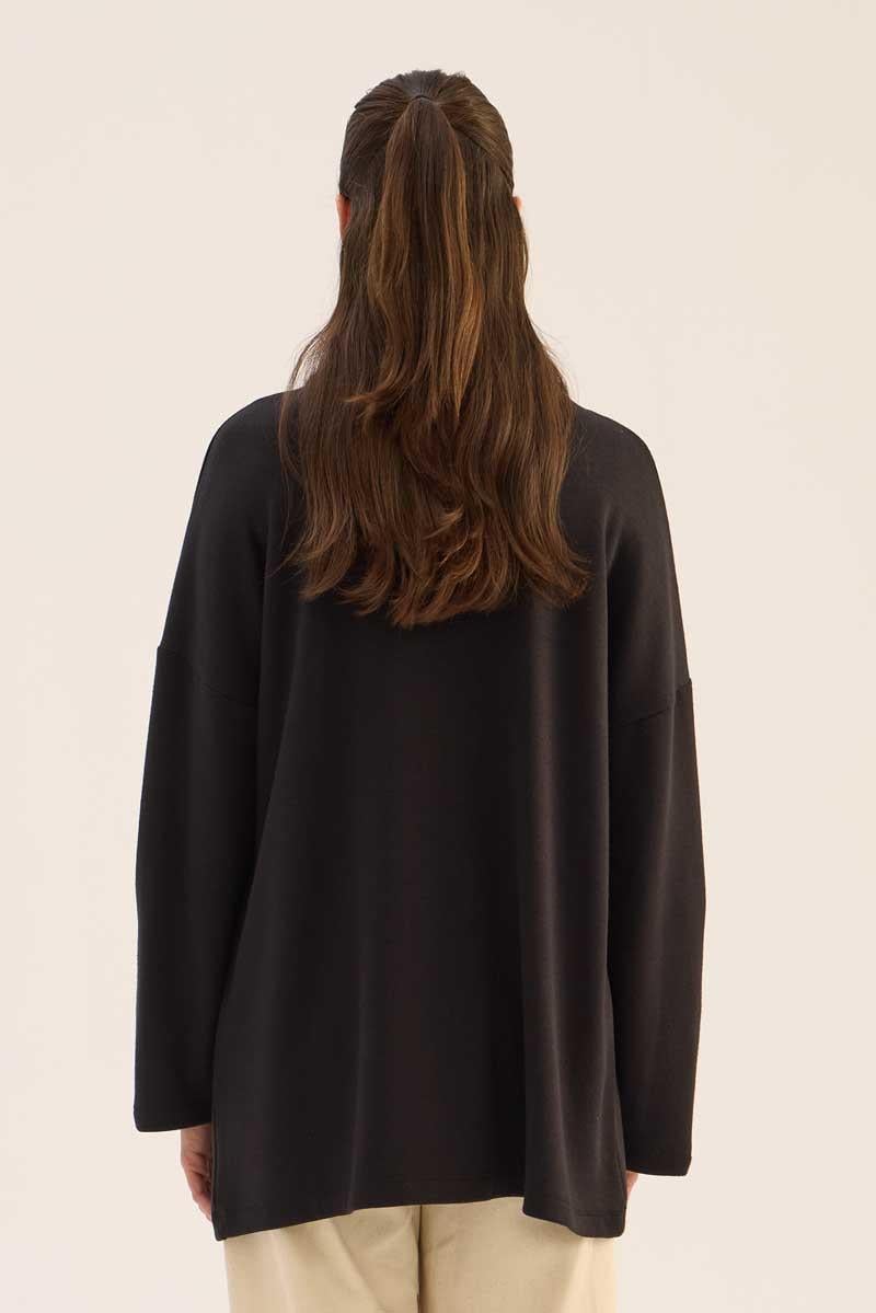 Kolları Düğmeli Kazak