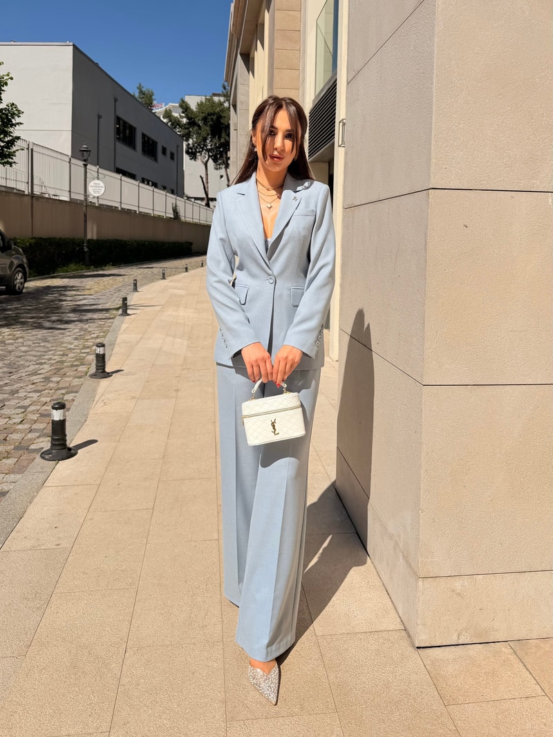 Amelia Takım- Buz Mavi