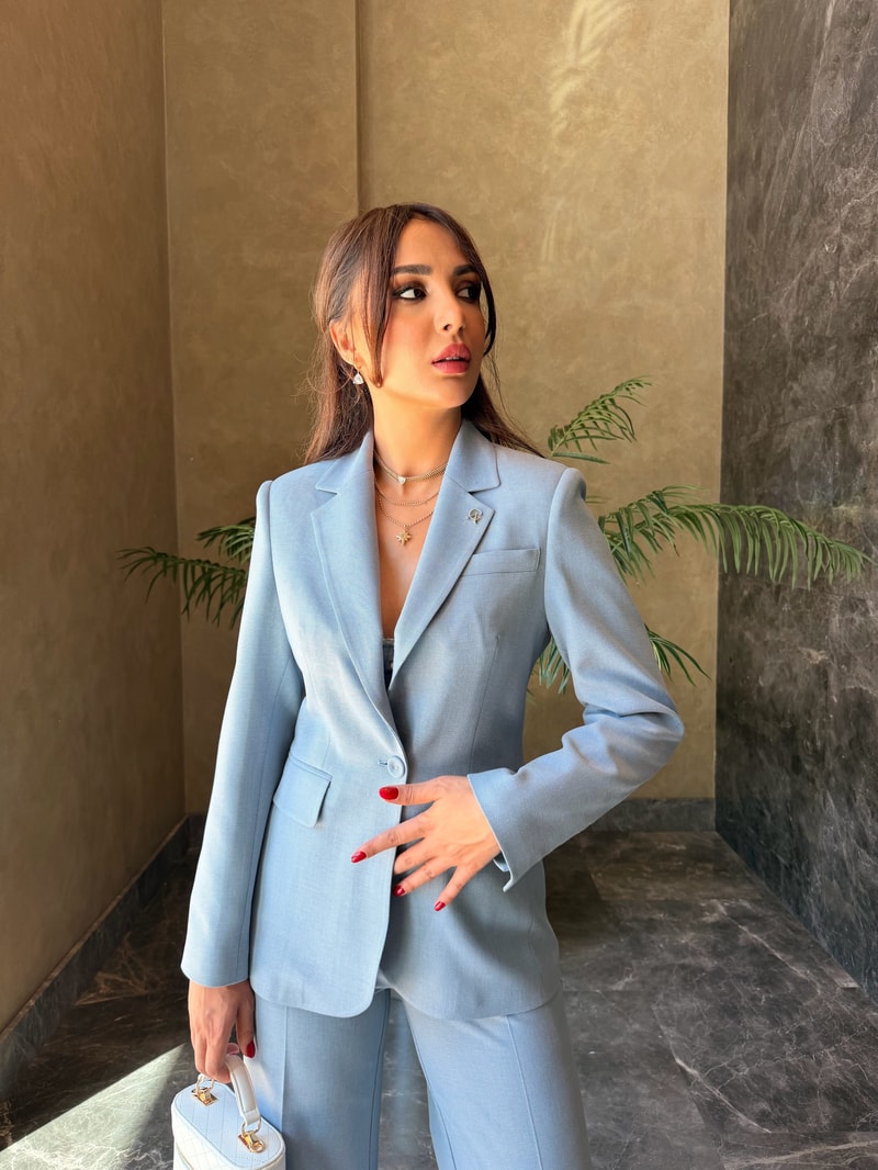 Amelia Takım- Buz Mavi