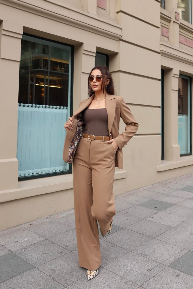 Amelia Takım - Latte 