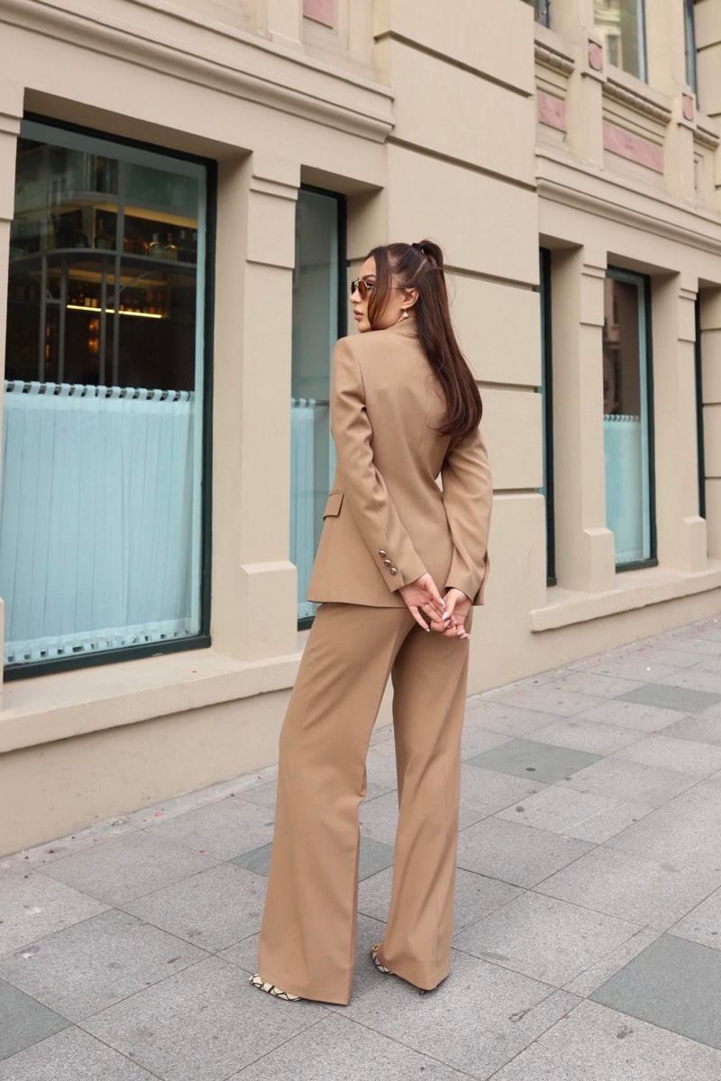 Amelia Takım - Latte 