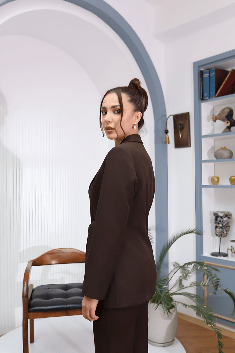 busıness woman- Acı Kahve