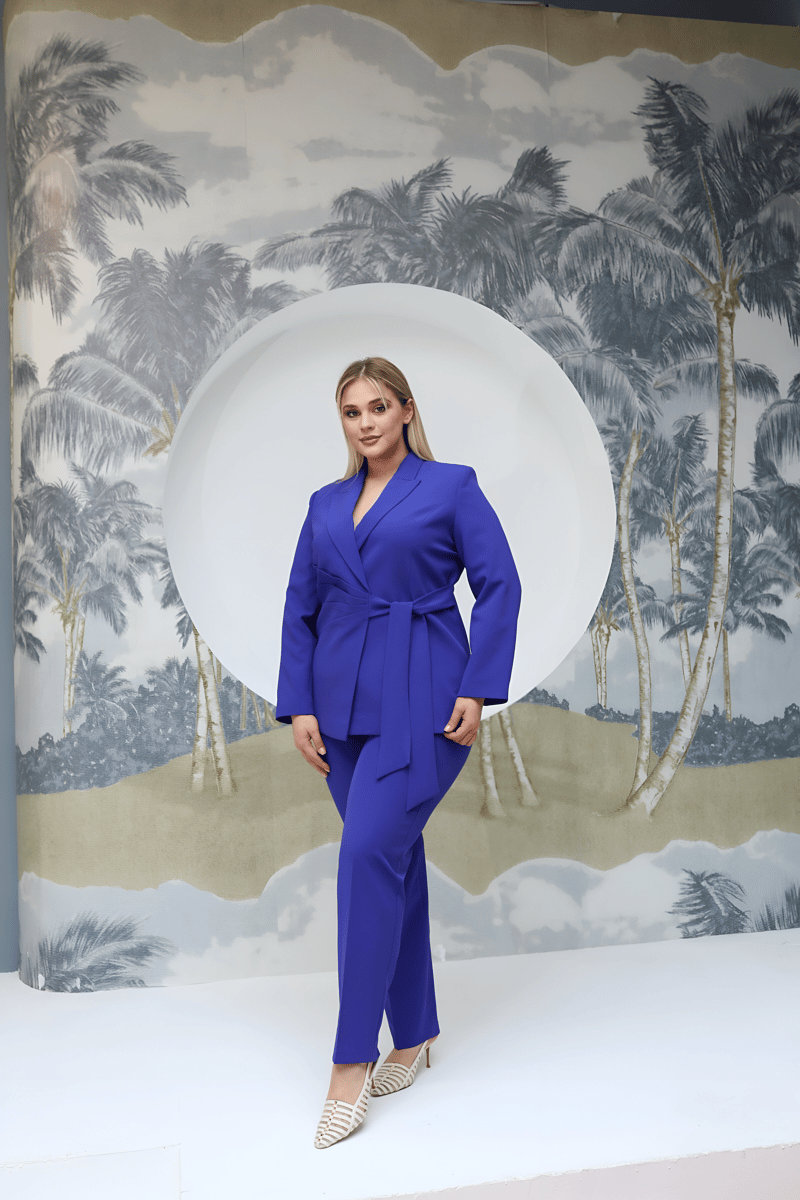 busıness woman- SAKSMOR
