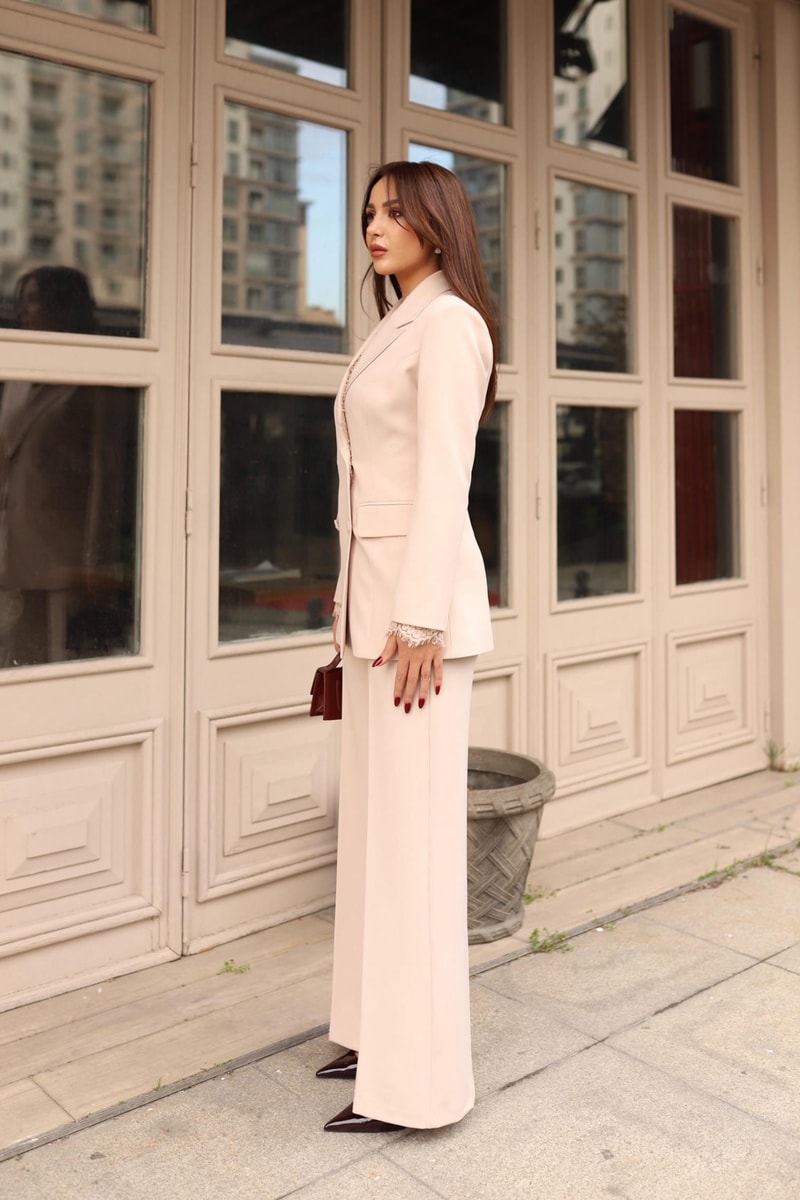 Camélia Takım- Taş