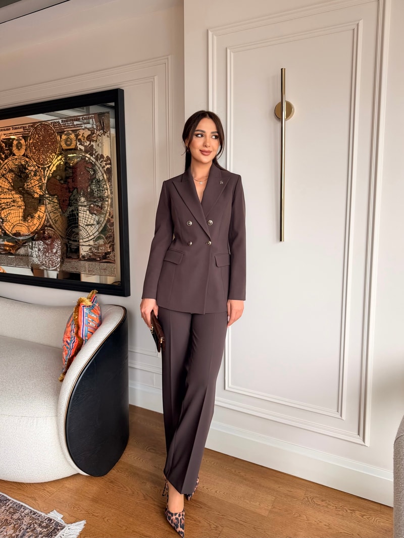 Helena Suit - Kestane