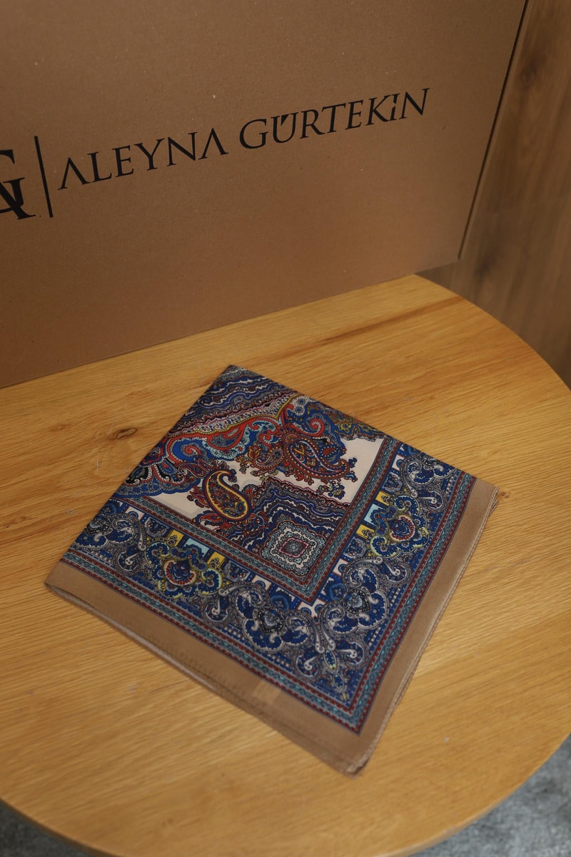 Signature Desen %100 İpek Fular- Kahve