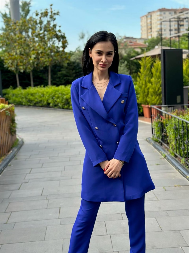 Vücuda Oturan Kruvaze Blazer Takım Uzun- SAKS