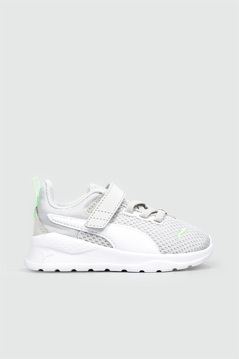 Günlük Koşu Yürüyüş Gri Beyaz Çocuk Spor Ayakkabı 372010-18 Çocuk Koşu / Yürüyüş Puma PUMA 372010-18 BEBE PAT FLT