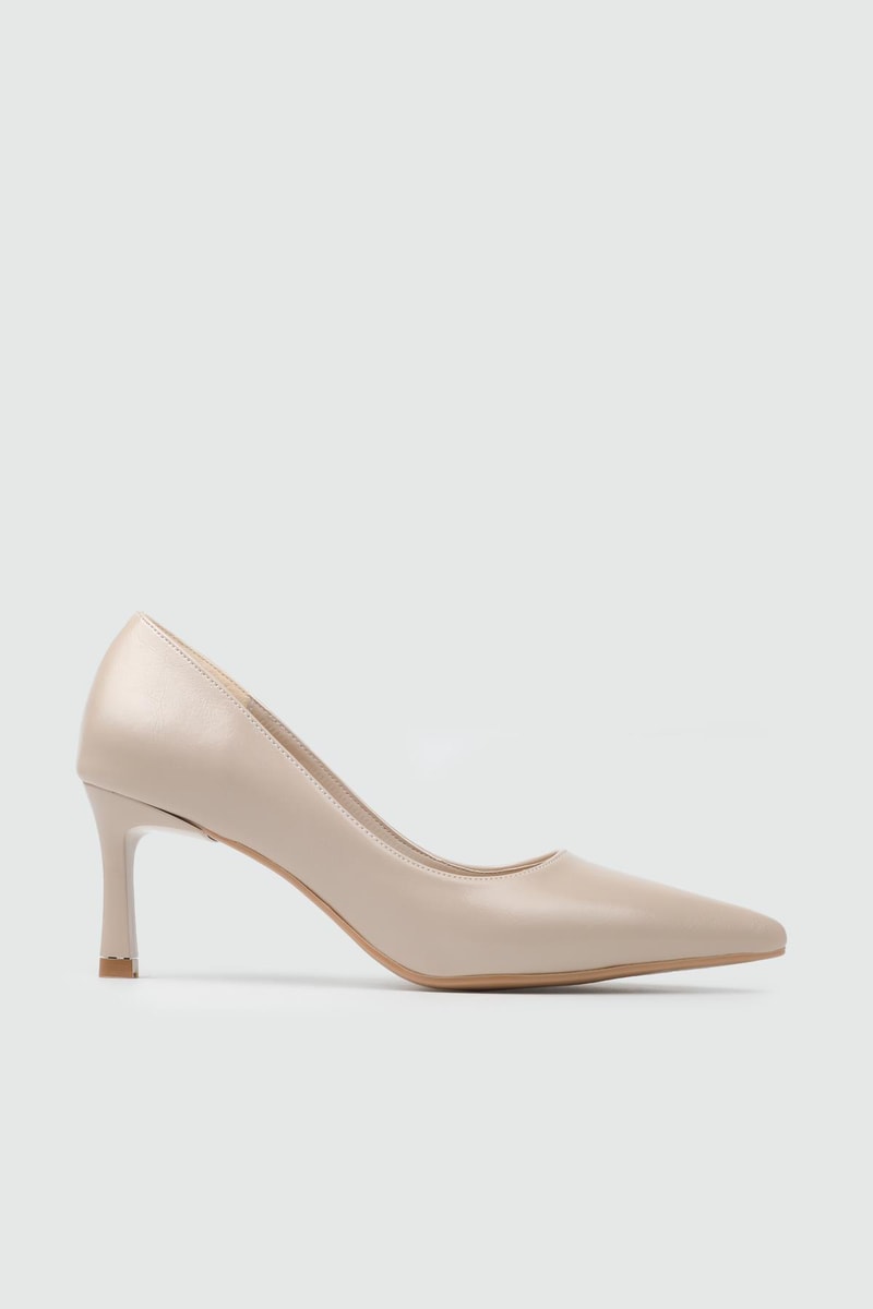 Sivri Burun Stiletto Krem Kırışık Rugan Kadın Ayakkabı WST-70 Kadın Stiletto Carla Bella My Bella WST-70 Kadın 25K
