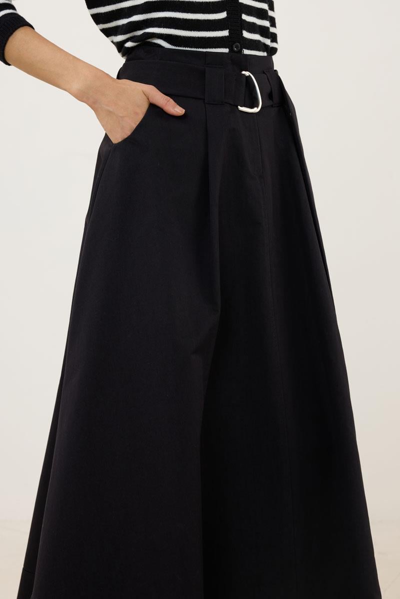 Etek Ucu Parçalı Kemerli Etek Siyah