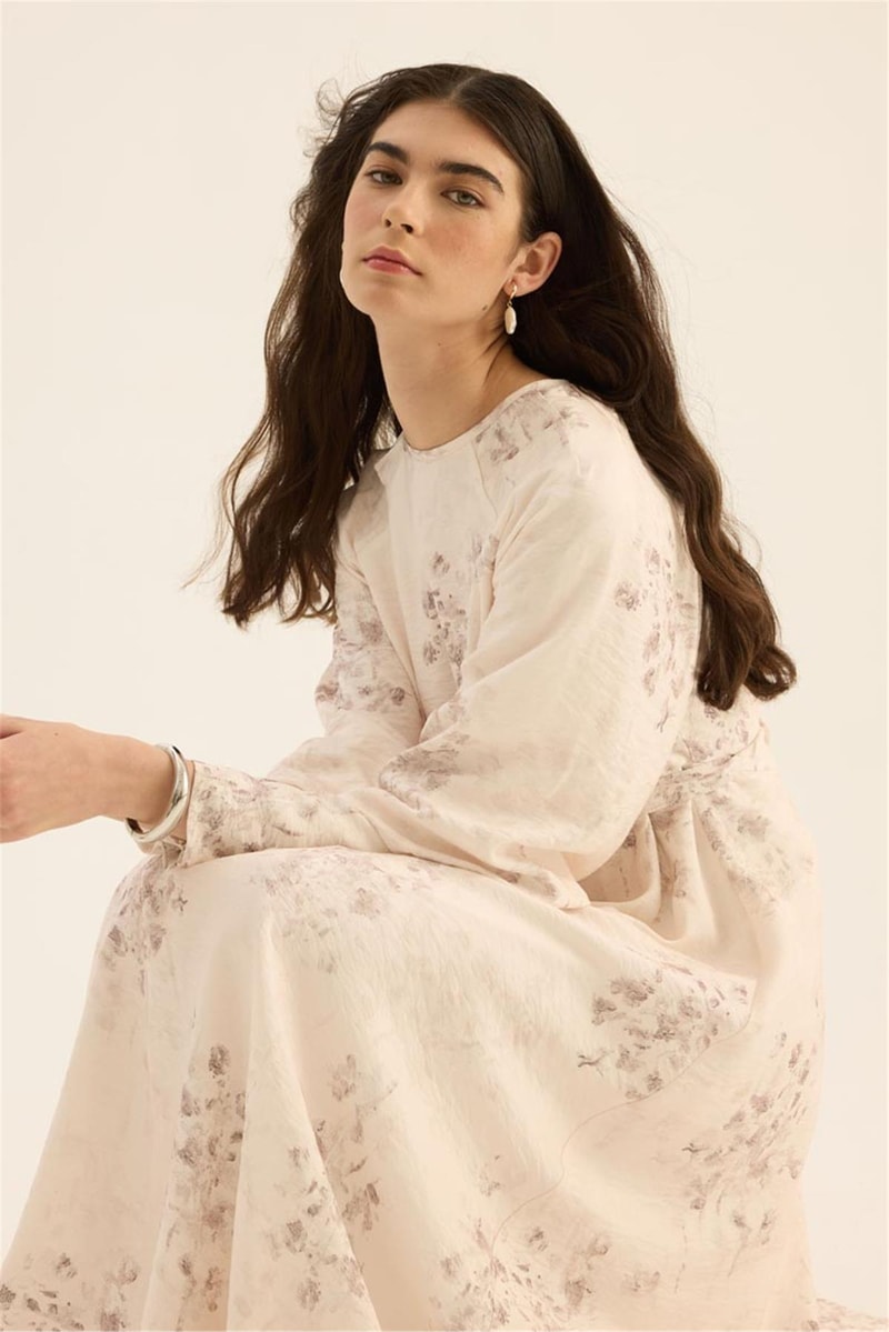 Geniş Manşetli Gece Elbisesi Krem