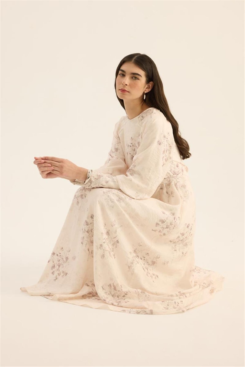 Geniş Manşetli Gece Elbisesi Krem