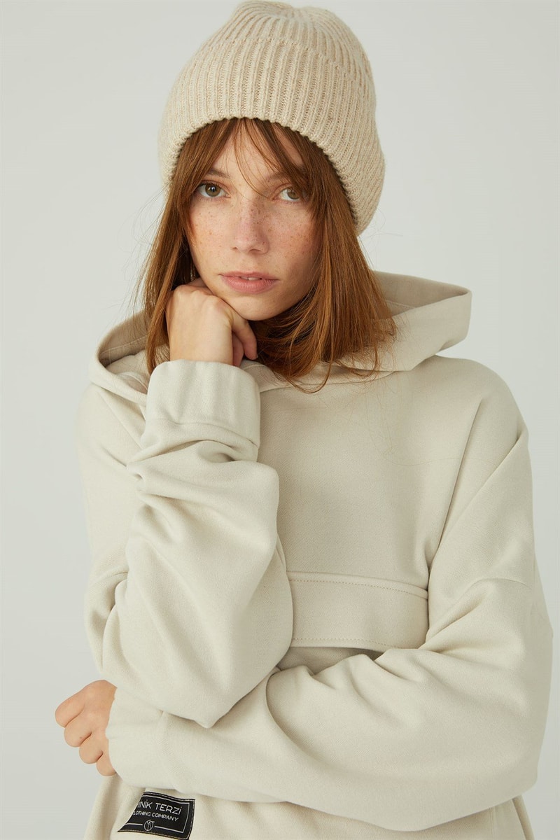 Kapaklı Cepli Sweatshirt