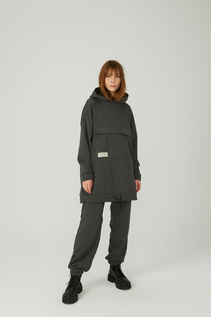 Kapaklı Cepli Sweatshirt