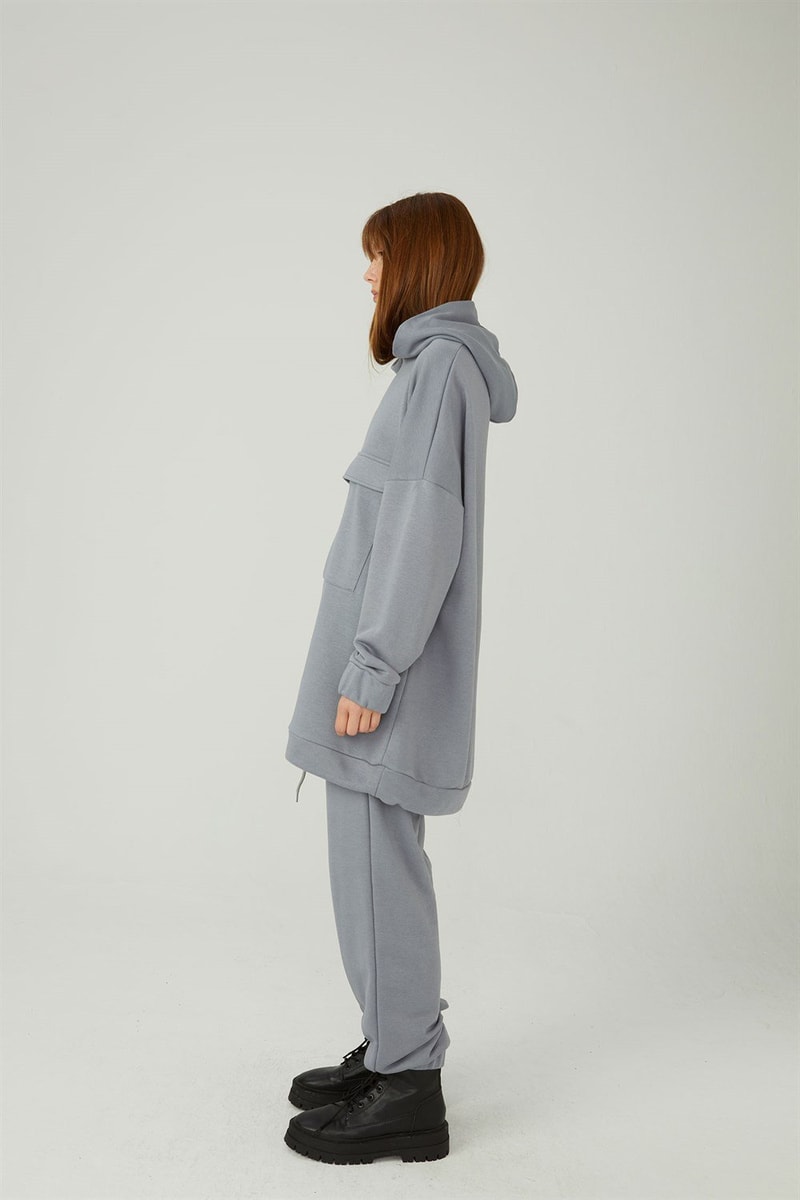 Kapaklı Cepli Sweatshirt