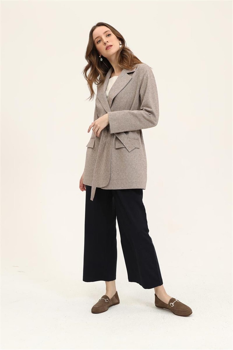 Kemeri Düğmeli Blazer