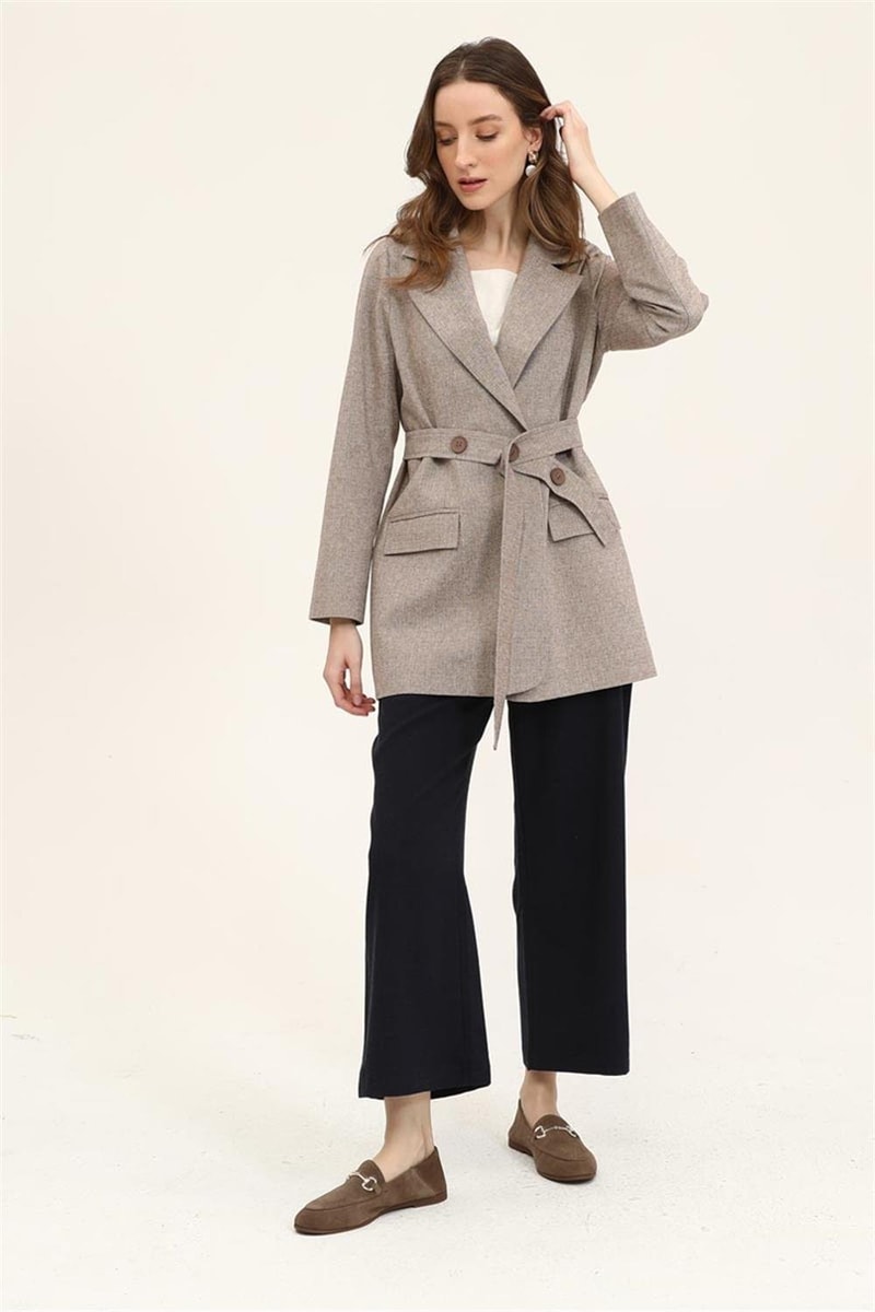 Kemeri Düğmeli Blazer